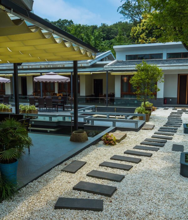 Wir gestalten Außenbereiche individuell und schaffen gepflegte Gartenflächen, die zu Ihren Vorstellungen und Ihrem Zuhause passen.